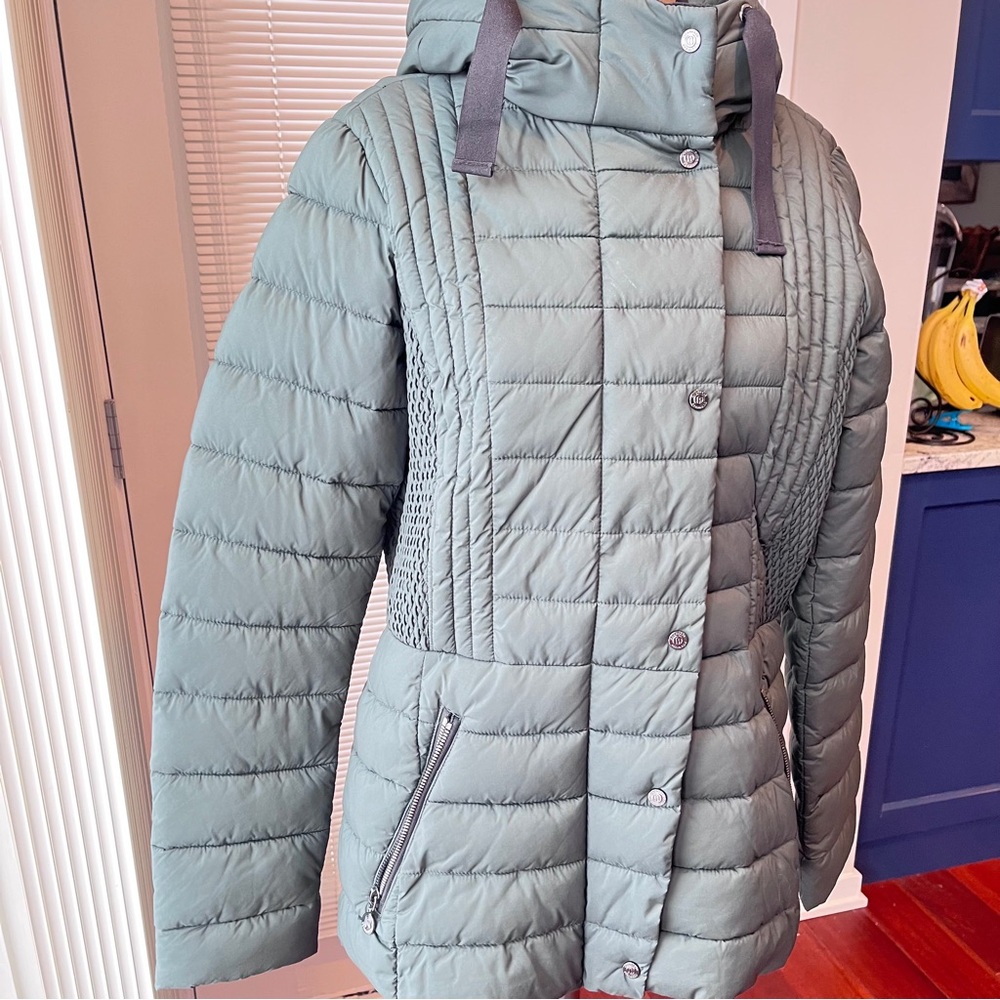 Bernardo Women's Packable Water Resistant Puffer Jacket - Khaki green - Picture 4 of 13